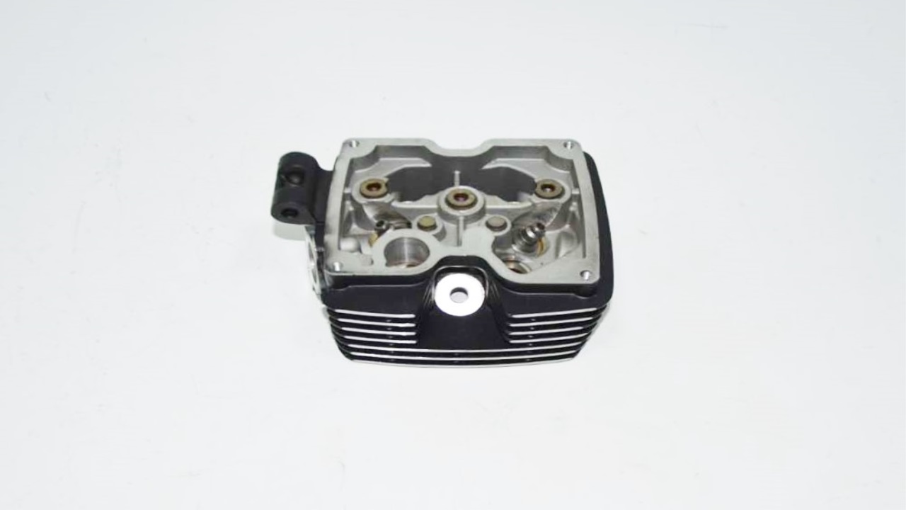 SİLİNDİR ÜST KAPAK 4 VİDALI ( ÇİTA 125 )